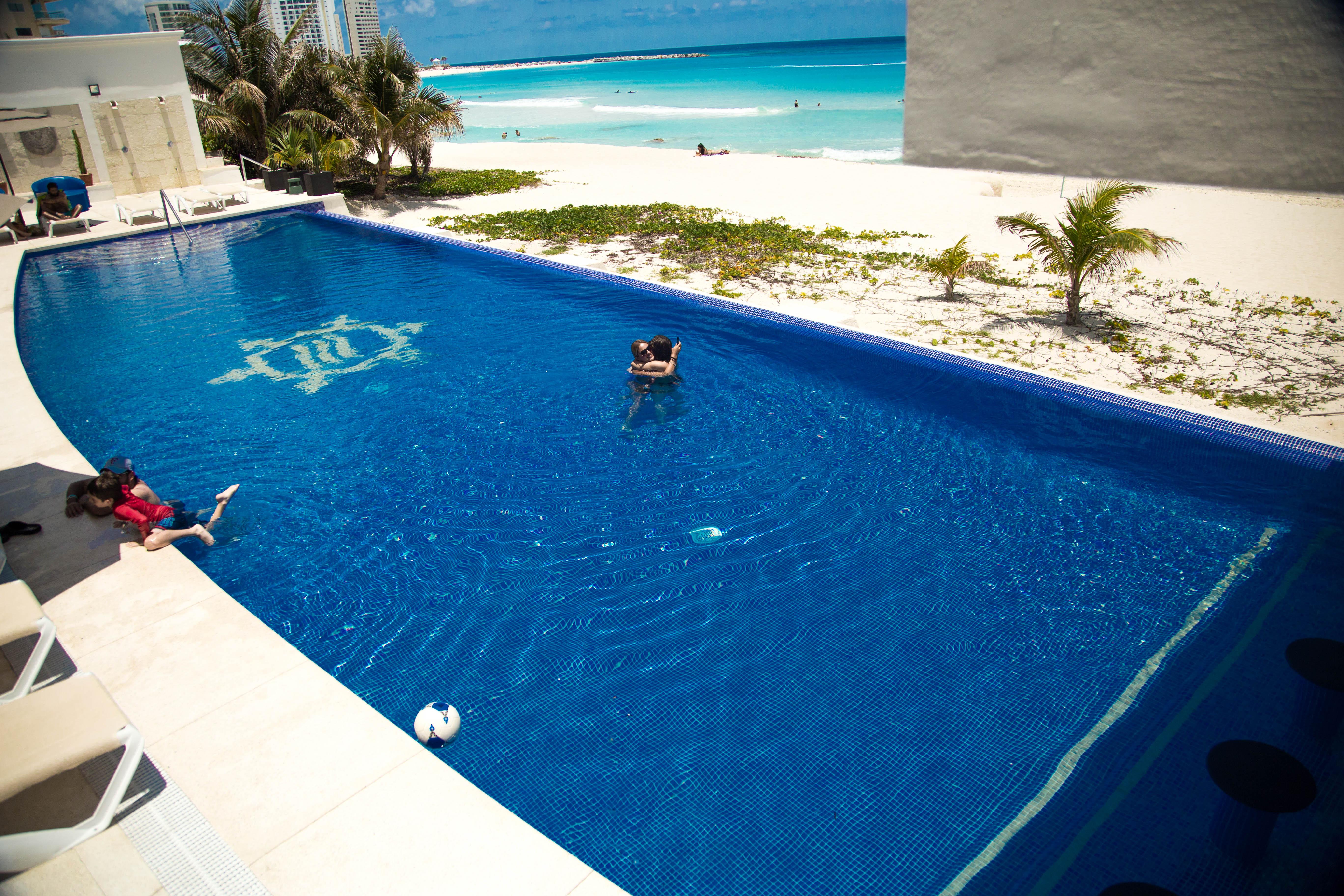 Ocean Dream Cancun by GuruHotel Exterior foto